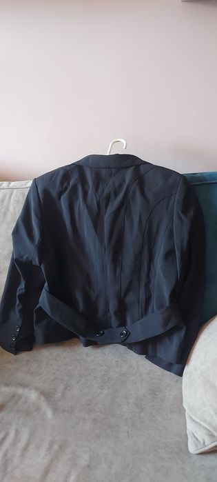 1бр. дамско сако 50 номер