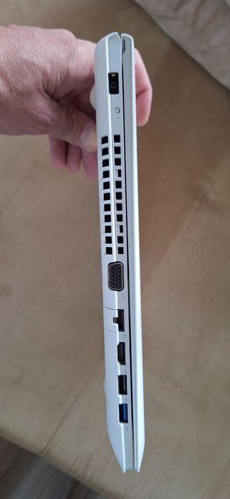 ПРОДАВА СЕ Лаптоп Lenovo