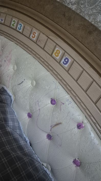 Продаётся гарнитур б/у с матрацем