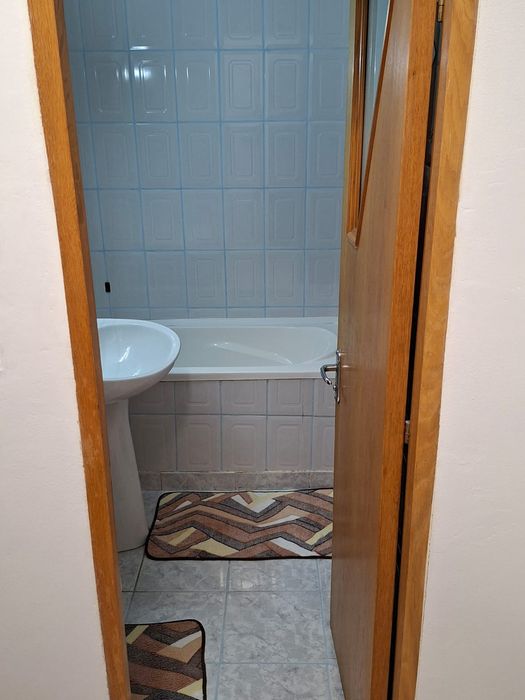 Închiriez garsoniera