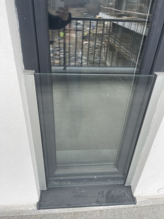 Balustrada din sticla securizata pentru balcoane