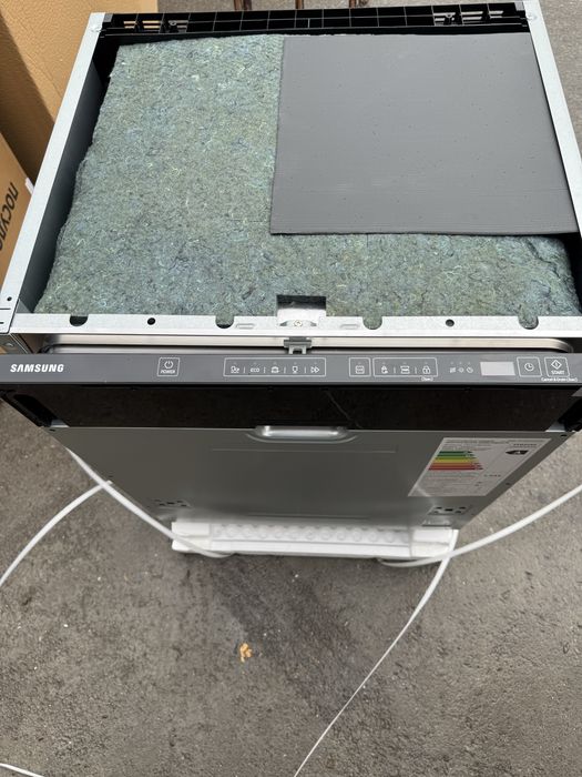 Встраиваемая посудомоечная машина Samsung DW60M5050BB/WT (60см)