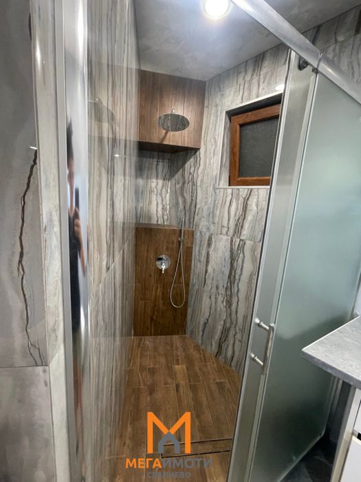 Продажба Етаж от къща гр. Севлиево - гр. Севлиево 102m² и двор 102m²