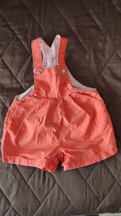 Детски дрешки от моята дъщеря.