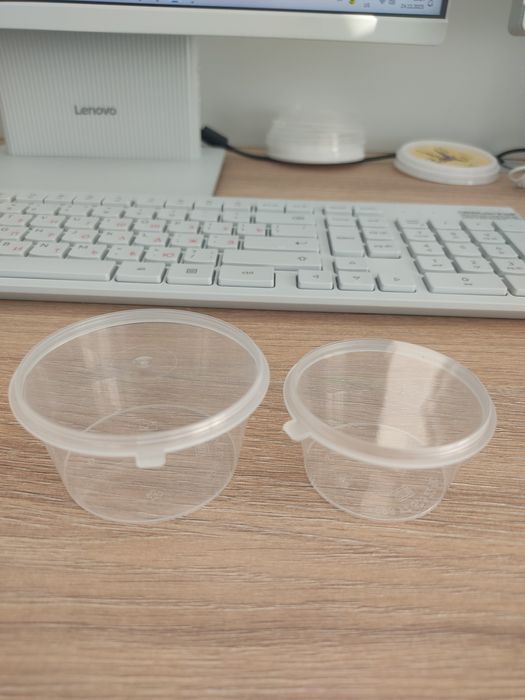 Bir martalik idishlar.