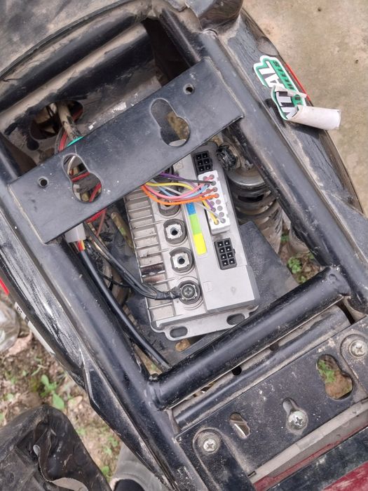 Скутер электравелосипед