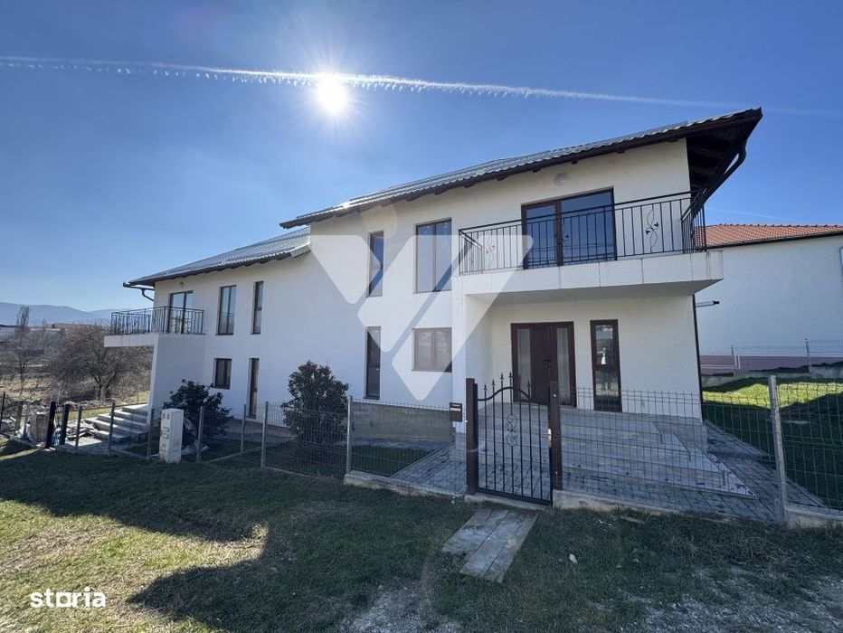 Casa LA CHEIE 4 camere si teren 386 mp de vanzare in Cisnadie Sibiu