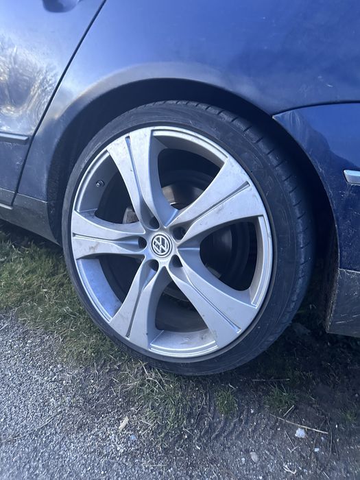 Vand Jante vw 235 35 r19 si navi rns510