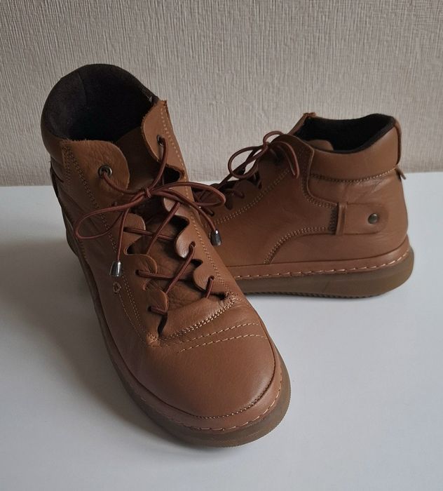 Естествена кожа обувки боти Ulanka 41 номер 
26,2 см нови, естествена