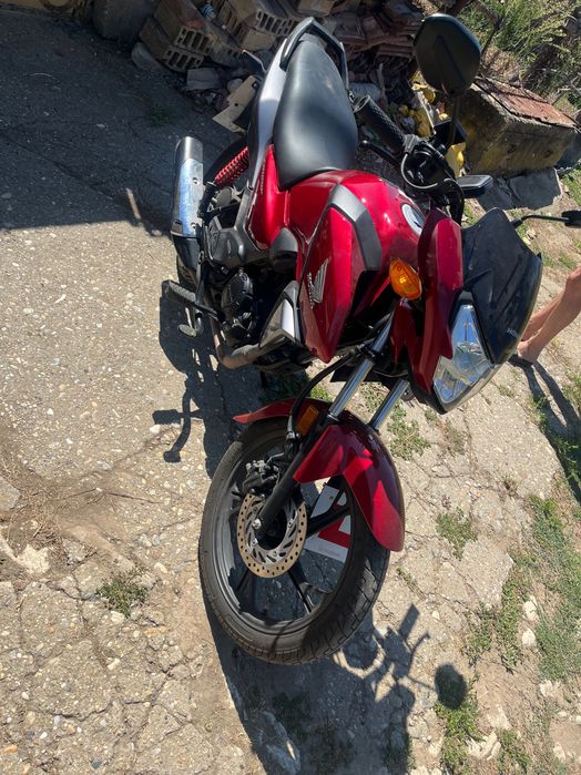 Ямаха CB125F мотор