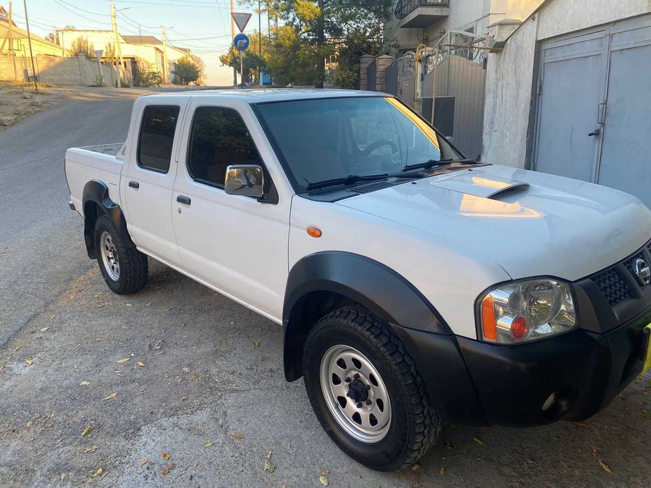 Продается авто Ниссан пикап Navara