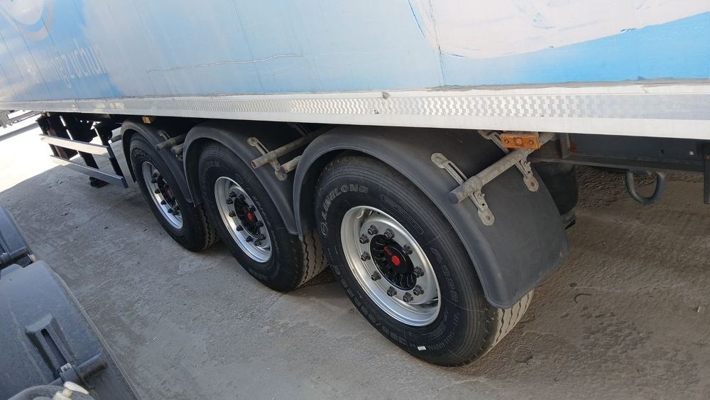 Izatermik yarim tirkama