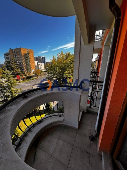 Продава се Тристаен апартамент в к.к. Слънчев бряг - 84 кв.м за 1584 €/кв.м - Снимка #1