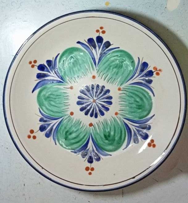 Продам . Блюдо - ляган . Керамические Советские.