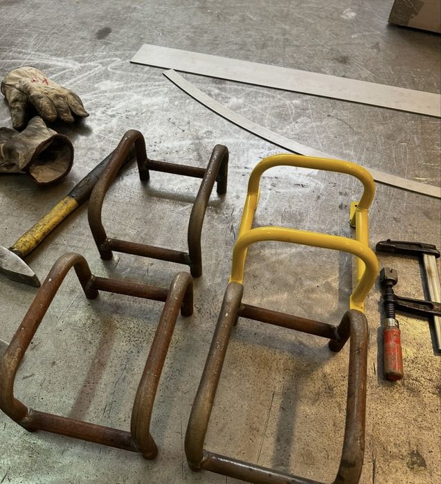 Protecție metalică pentru butoni urgența