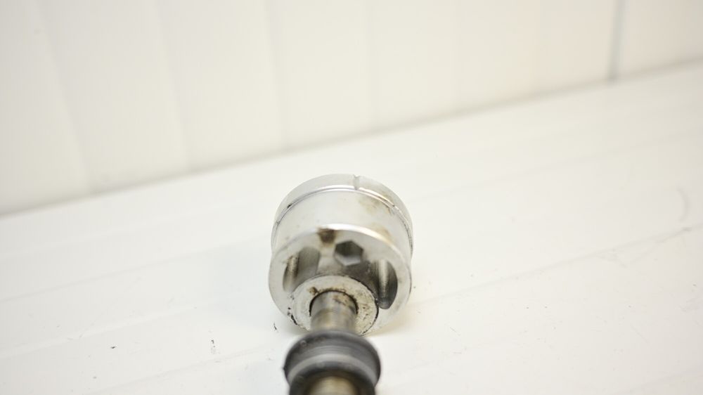 Kawasaki Z1000 R 2014 2020 Ax roata spate cu distantieri bascula