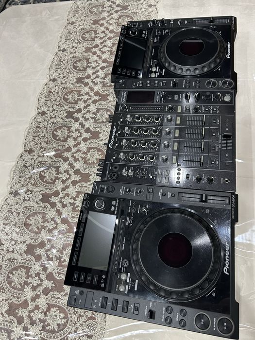 Pioneer CDJ-2000 Plus DJM-800 MIXER