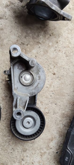 Alternador. Electromotor ,EGR,întinzător,caudalímetro aer, golf 5motorina motor 2 litri