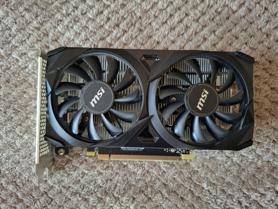 Vând placă video MSI RTX 3050 VENTUS 2X  6G