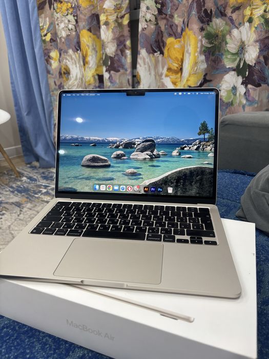 Macbook air  состояние как новое
