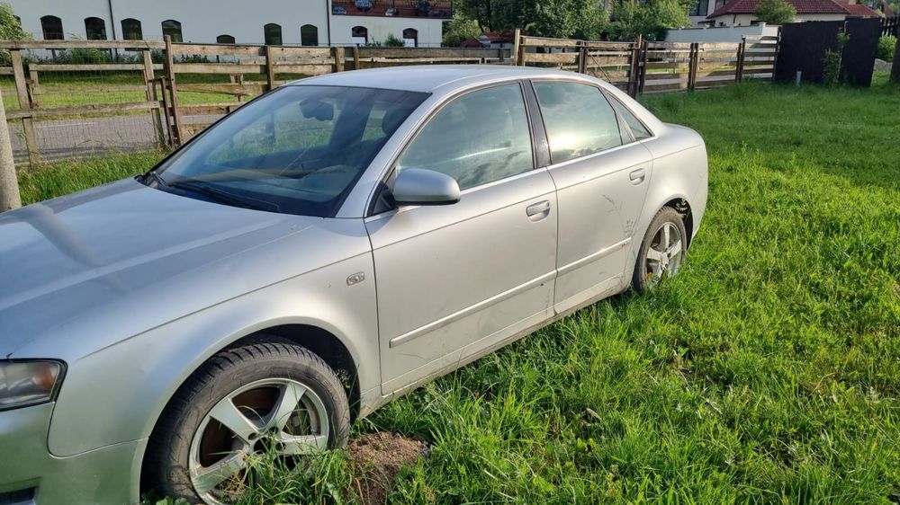 Dezmembrez audi a4 b7 2.5 și 2.0 bpw