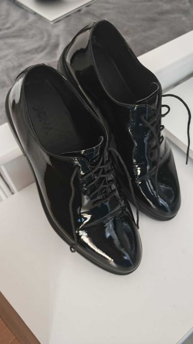 Costum mire, marimea 46, XL, camasa, papion, butoni, pantofi, batista