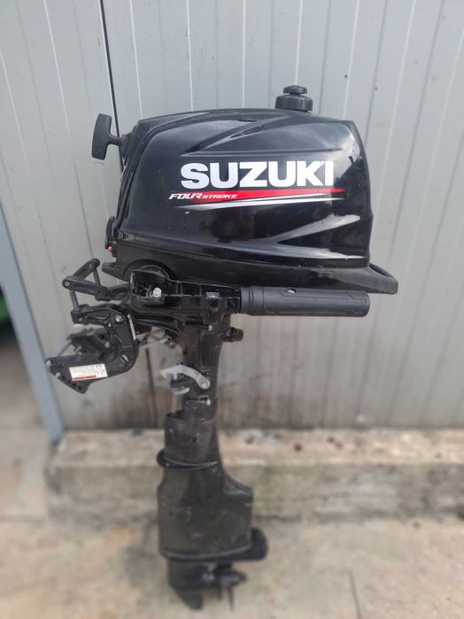 Двигател за лодка SUZUKI