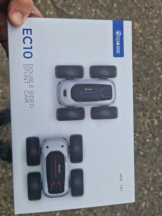 Masinuta noua cu telecomanda / se da peste cap /