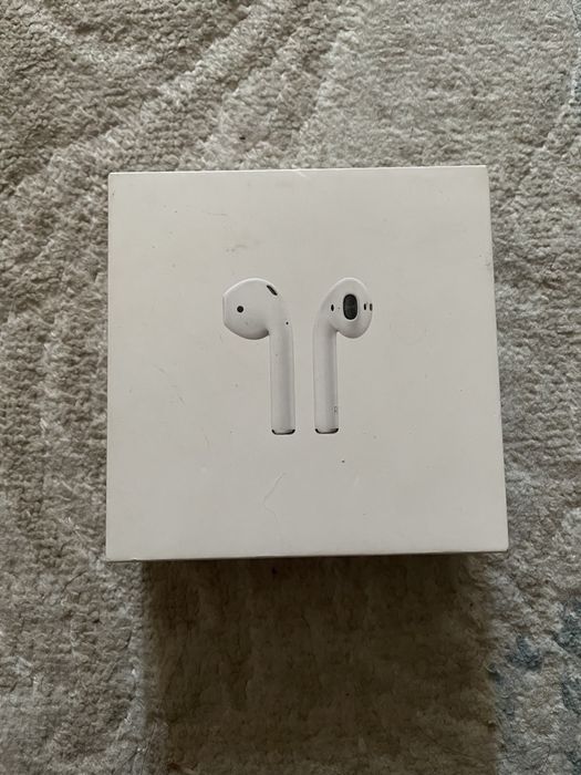 Продаю б/у эйрподсы первого поколения