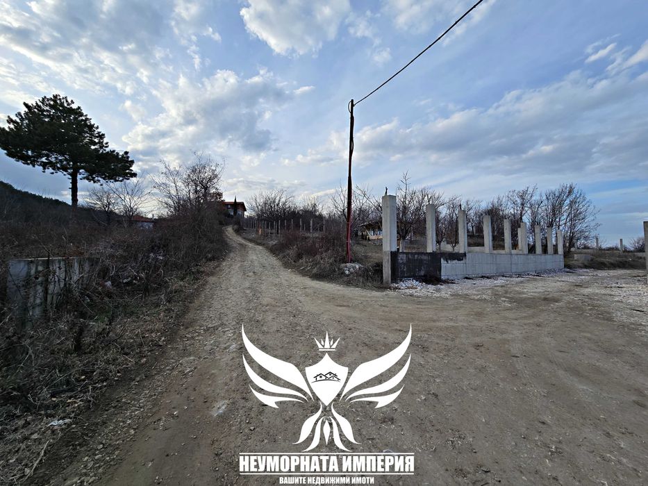 Продавам парцел/земя 900кв.м. в гр.Асеновград, кв.Долни Воден