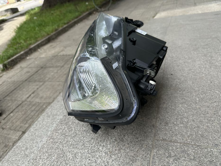 Фар за BMW X3 F25