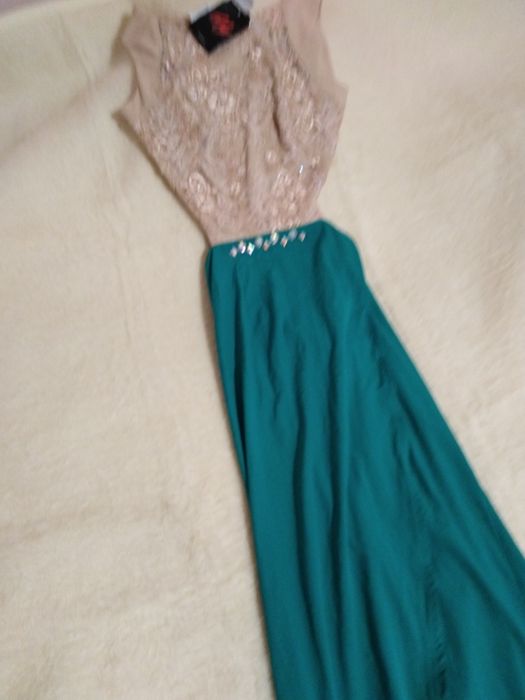 Rochii de seara mărimi diferite 36-40