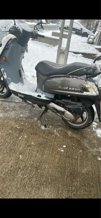 Vand scuter fara permis pe benzina