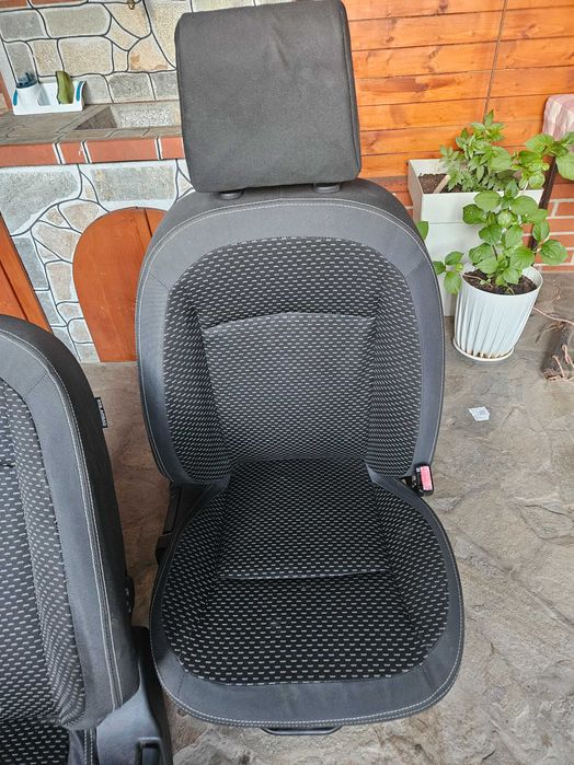 Седалки за Nissan Qashqai 2006 година платени