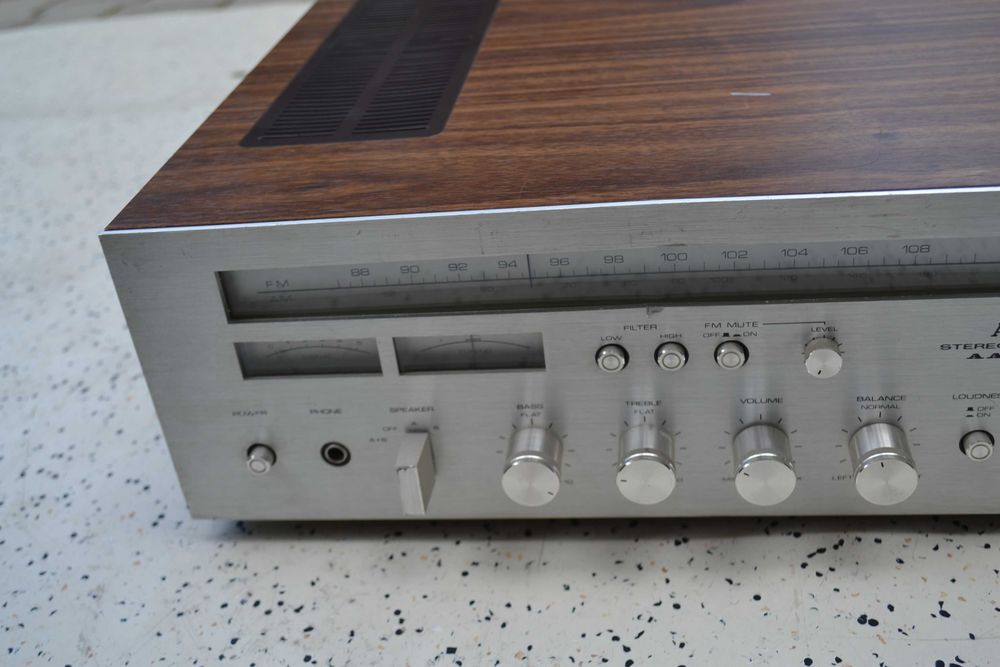 Amplificator Akai AA 1030