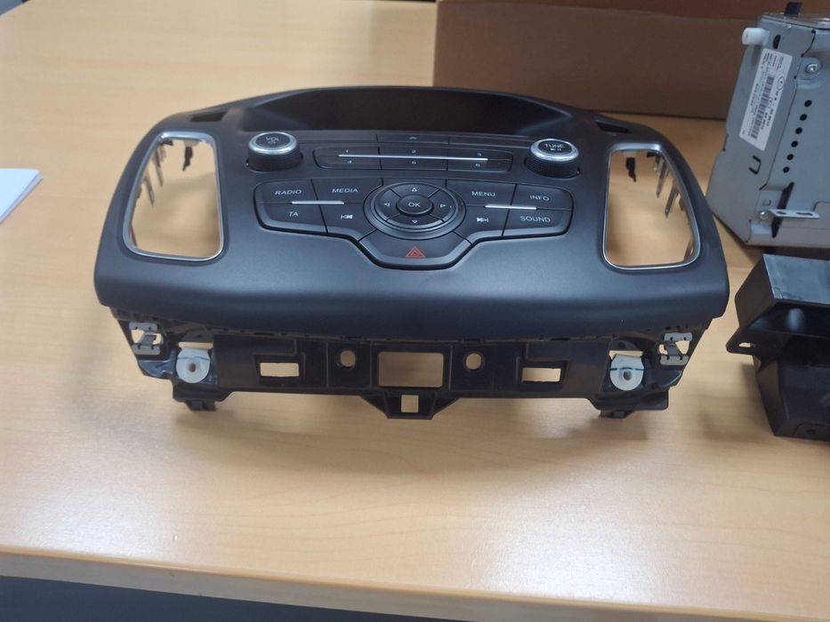 Unitate Radio CD/DVD Ford Focus 3