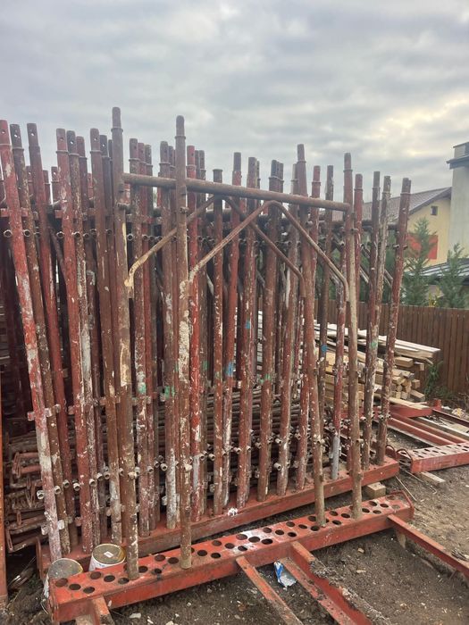 Închiriez schela și popii metalici+montaj