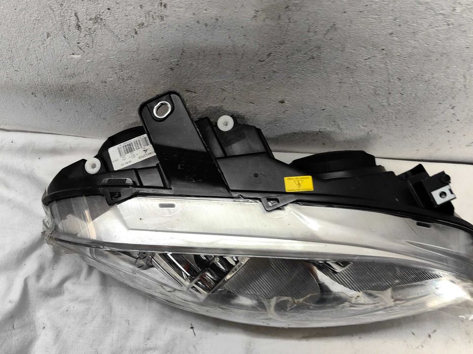 Оригинален НОВ фар Фиат Крома  Fiat Croma Xenon