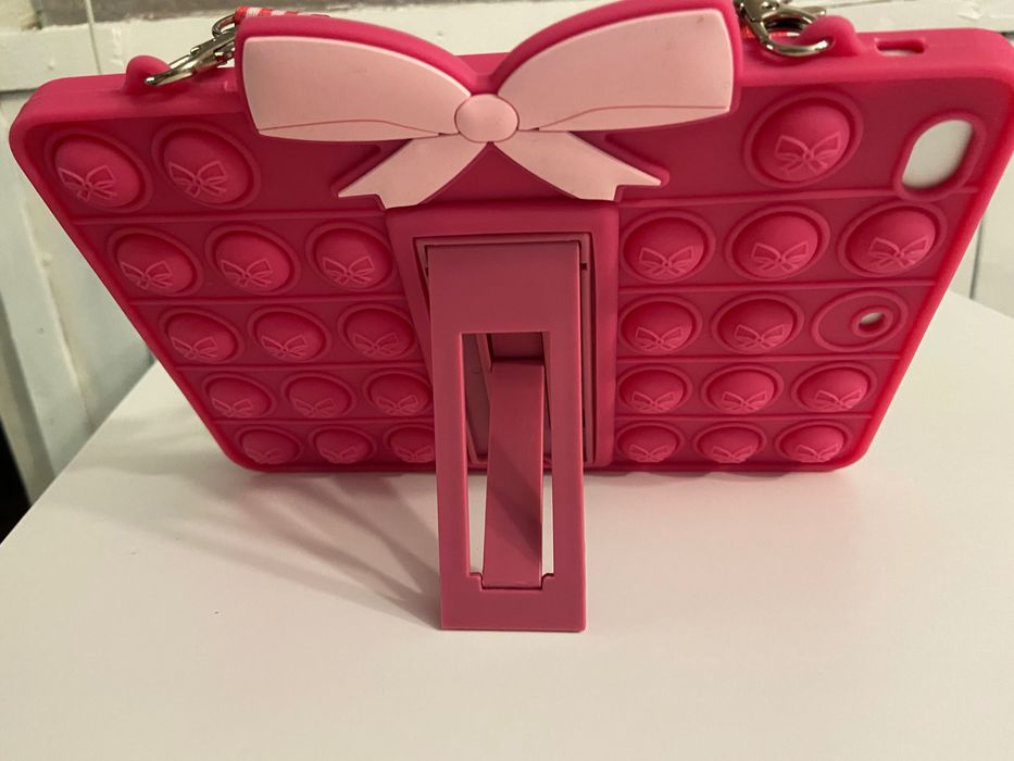 Калъф за mini IPad и за IPhone 8+ и 14