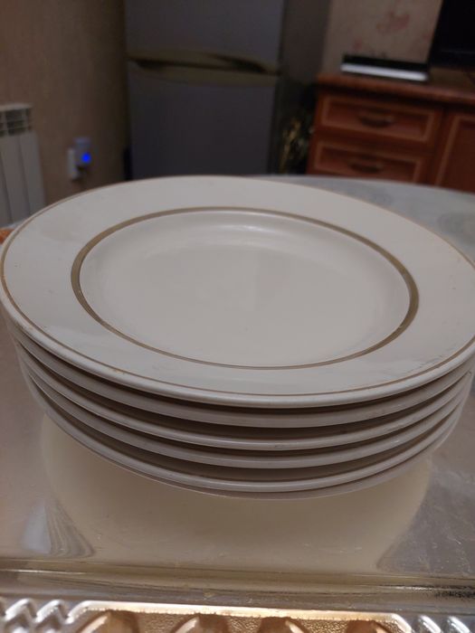 Продам тарелки плоские