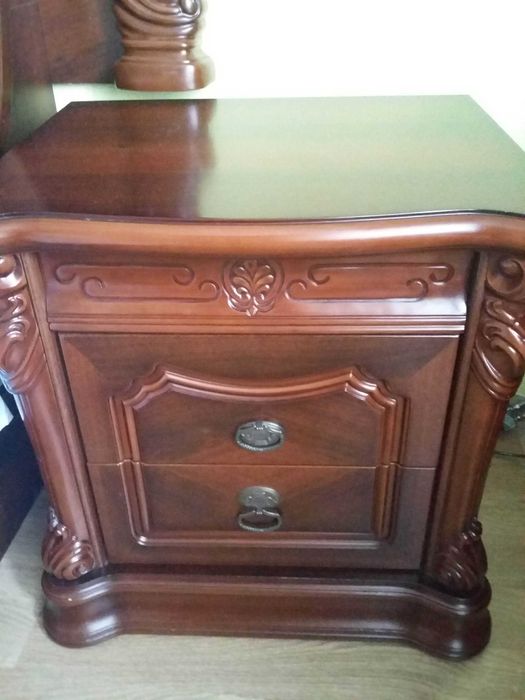 Mobilă dormitor-lemn,pal,aplicații mdf