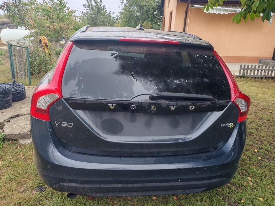 VOLVO V60 2011 — imagine 2