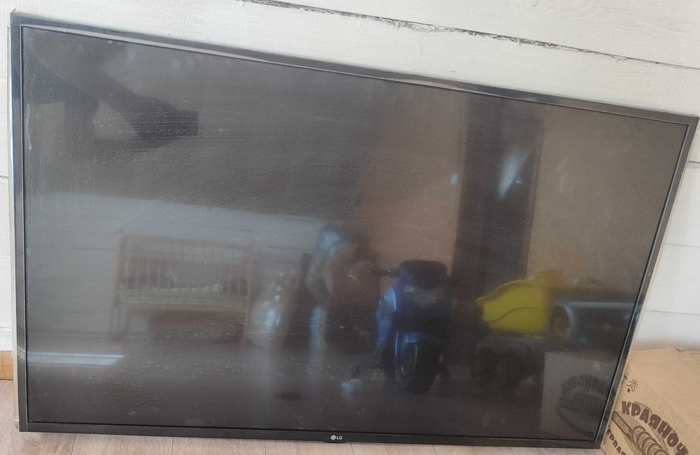 Продам Телевизор lg