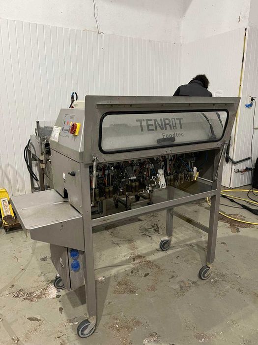 Mașină profesională pentru decojirea morcovilor