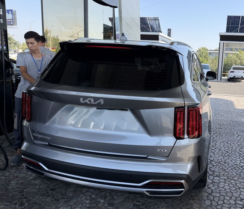 Kia sarento 2023 eng fuli shayba skorsligi