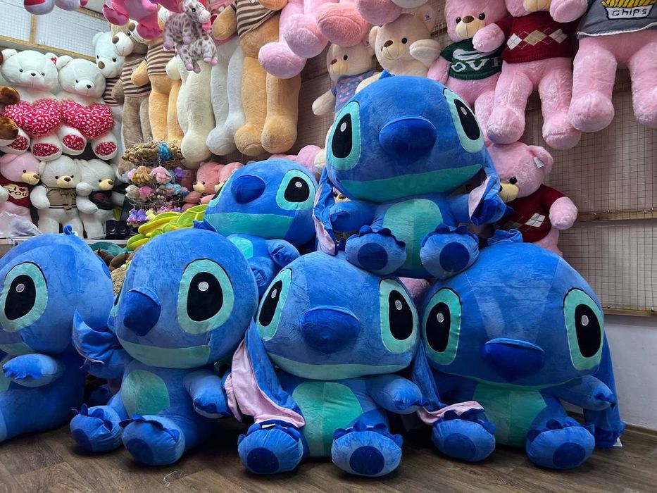 Stitch va trendagi uxlayotgan stitch