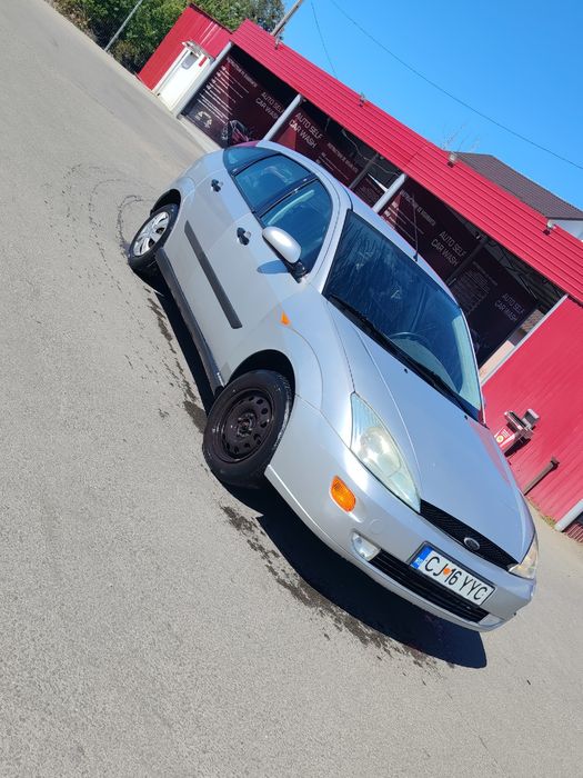 Vând Ford focus an 2003