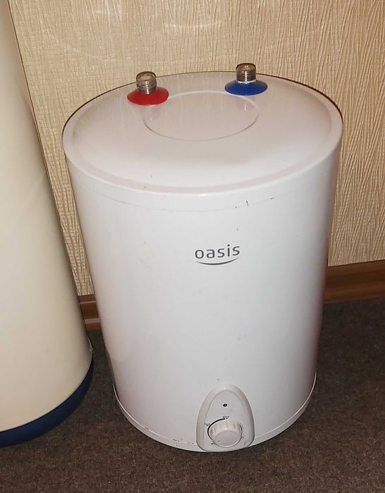 Продам водонагреватель Аристон - 50 литров.