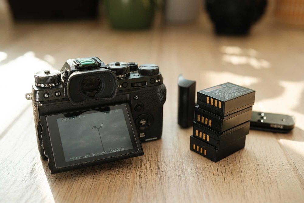 Fujfilm X-T2 plus grip si 4 acumulatori extra