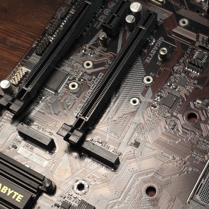 Топ дъно за AMD Ryzen: Gigabyte B550M DS3H | PCIe 4.0 | Като Ново!